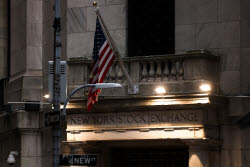 S&P500·나스닥, 이란 전쟁에도 6년만에 최고 분기 성적