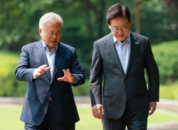 文 “당내 단합이 국민통합 출발점”…李 “구조적 다수로 확장”