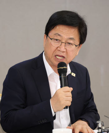 최교진 “지출로만 보면 성장동력 훼손” 교부금 개편 신중론 주장