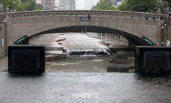 주말 도심 곳곳서 집회…'쉬엄쉬엄 모닝' 행사로 일부 도로 통제도[사회in]