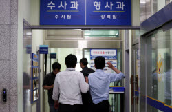 사라진 케이블타이가 장윤기 부친 집에…고개 숙인 경찰[사사건건]