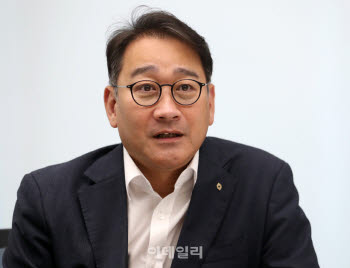 "AI 투자 우려, 3년간 반복된 기출문제…반도체 비중 늘려야"[센터장의 뷰]