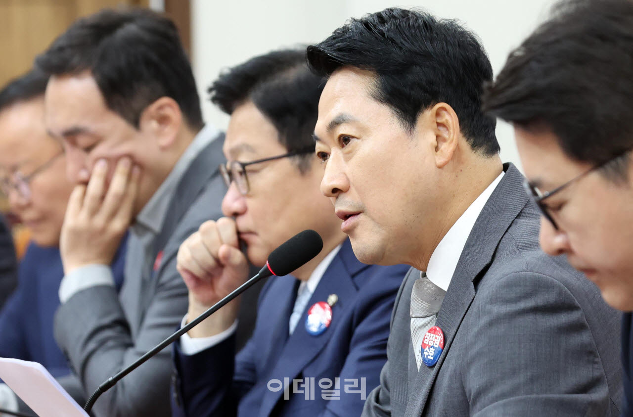 국민의힘 최고위원회의, '모두발언하는 장동혁 대표'                                                                                                                                       