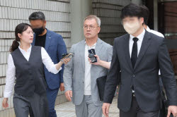 '내란 가담' 강호필 前육군 지작사령관 구속 면해