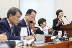 [포토]국조특위 1차 청문회, '답변하는 조현욱 진상규명위원장'                                                                                                                                   