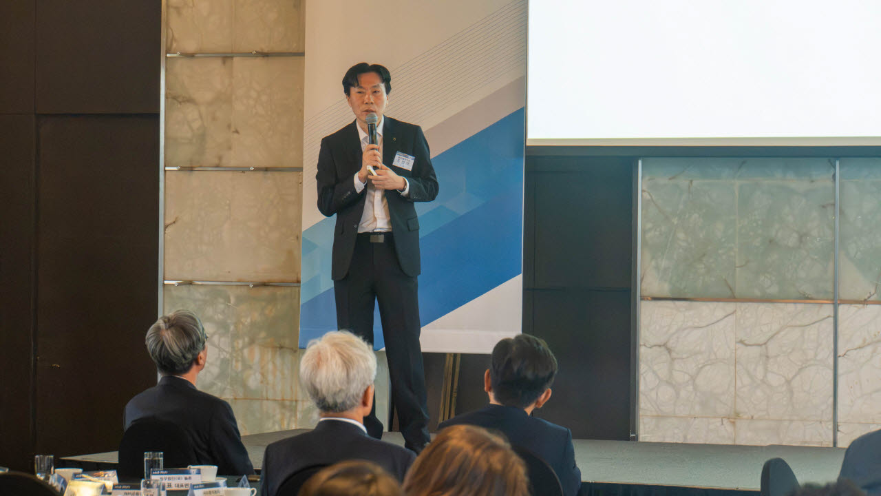 관세·환율·금리 겹악재에…기업들 ‘비용 리스크’ 커진다