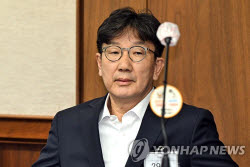 [속보]'통일교 1억 수수' 권성동 징역 2년 확정…의원직 상실