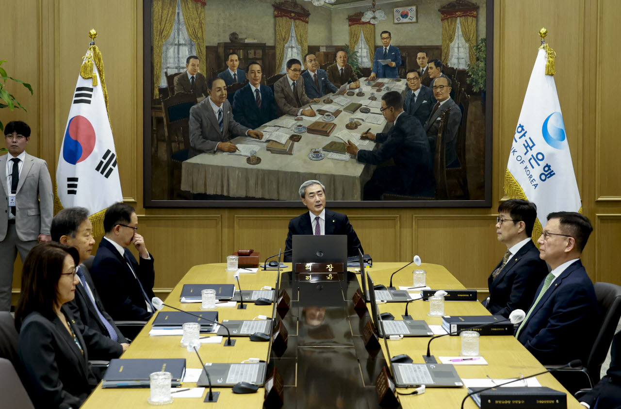 금통위 "만장일치로 기준금리 인상 결정"