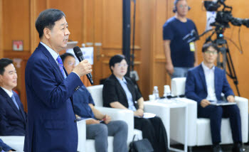 구윤철 부총리, "다주택자들, 정부가 도와주는 게 바람직한지 고민많아"