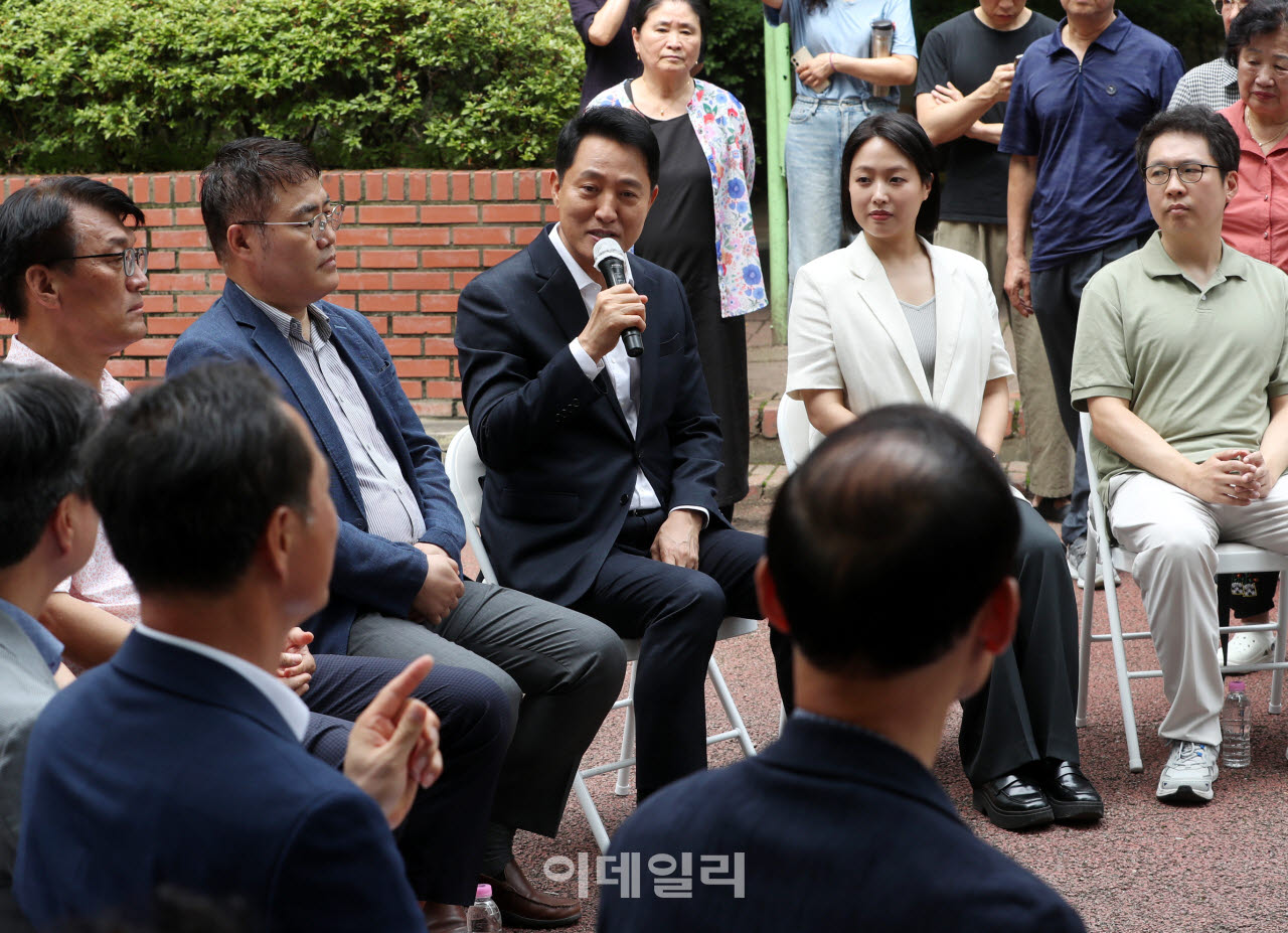  주민간담회 발언하는 오세훈 서울시장                                                                                                                                                              