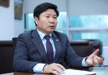 與 홍기원 "민생범죄에 보완수사권 부여해도 남용 가능성 없어"