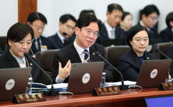 'N% 성과급' 쟁의 대상 논란…시행령으로 선 긋기 가능할까