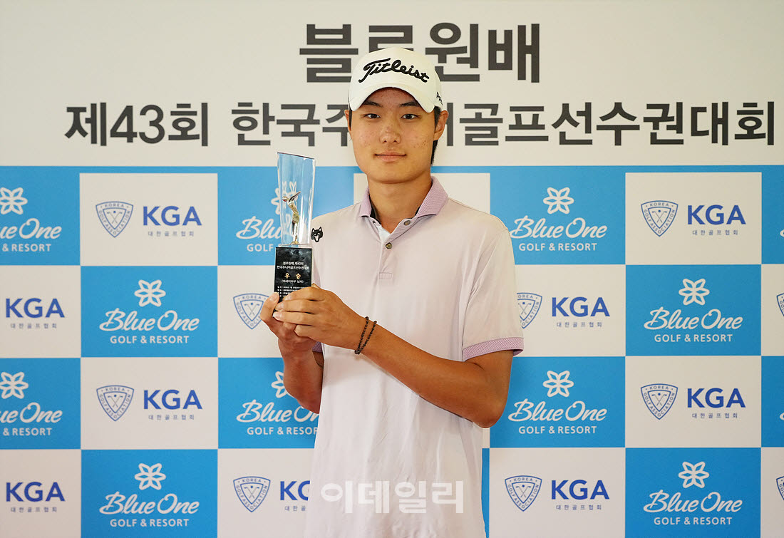 김혁준,18세 이하 남자부 우승의 주인공입니다                                                                                                                                                       