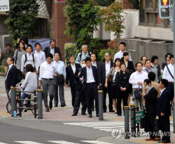 1만명 쓰러지고 14명 사망…지금 일본가면 안 되는 이유