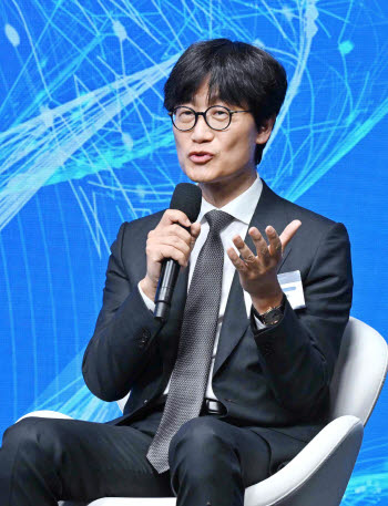 이해진 “엔비디아·브룩필드, 네이버에 100억달러 투자”