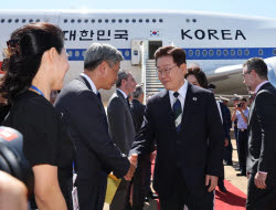 李대통령 지지율 46.3%…2주 연속 하락[리얼미터]