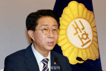 조정식, ‘현직 대통령 연임’ 발언 후폭풍…국힘 강력 반발(종합)