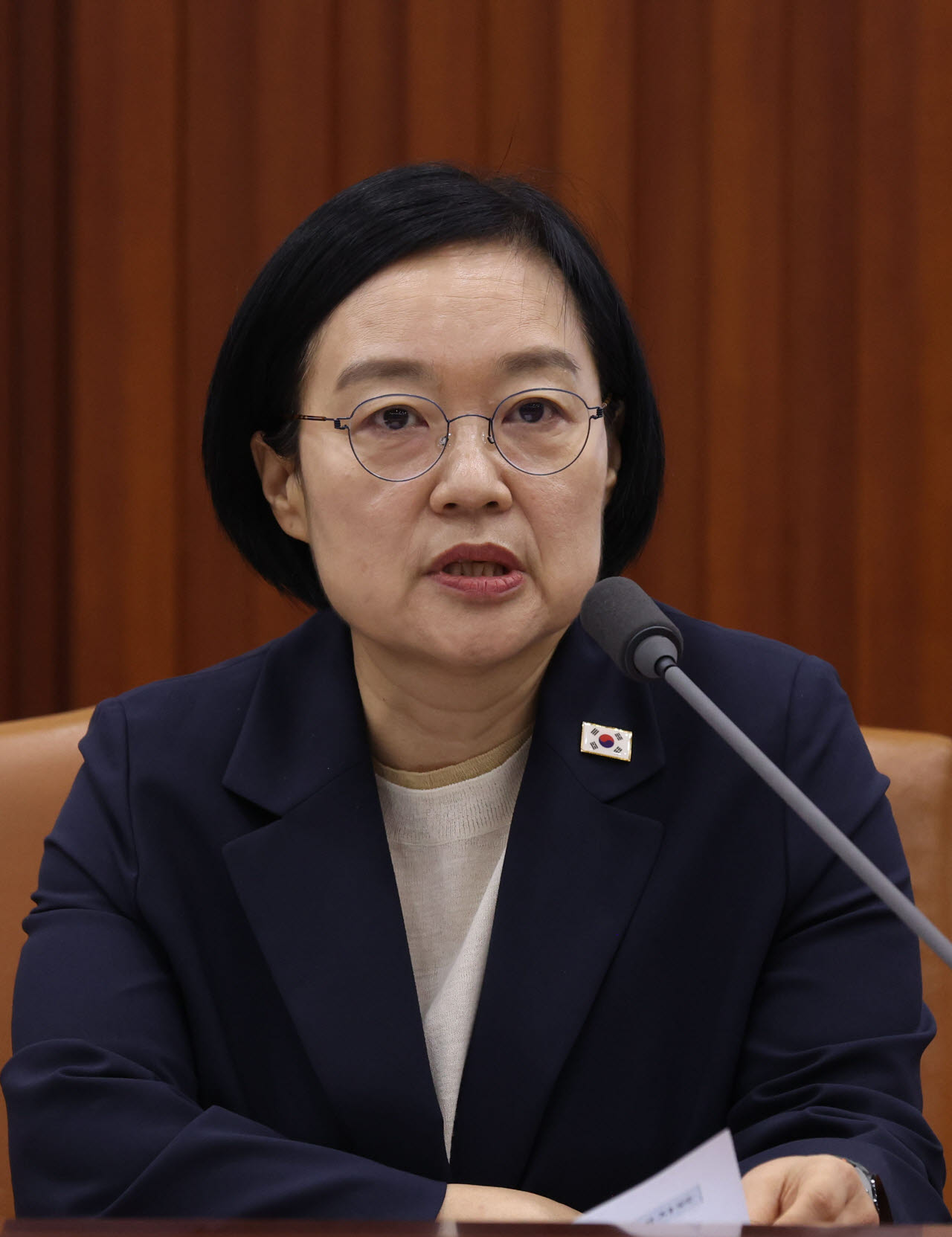 [포토]한성숙 총리, 비상경제점검회의 주재
