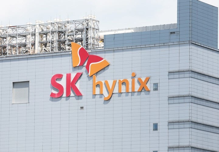 [특징주]시총 2위 SK하이닉스, 31일 상한가 '축포'