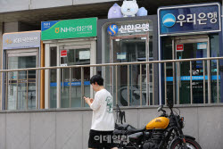 예금 깨지 말고 이것부터…급전 마련에도 순서가 있다