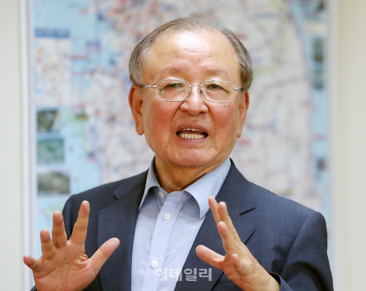 “반도체만 웃는 韓경제…거시지표 착시현상 직시해야”