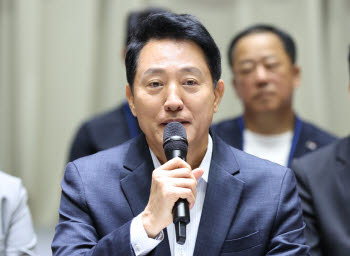 오세훈 시장, "정부 집값 못 잡고 전월세만 올려"