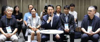 오세훈 서울시장, "집값 못 잡고 전월세만 올려"