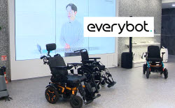 부모님 돌봄도 AI로…에브리봇, 로봇청소기 넘어 헬스케어로