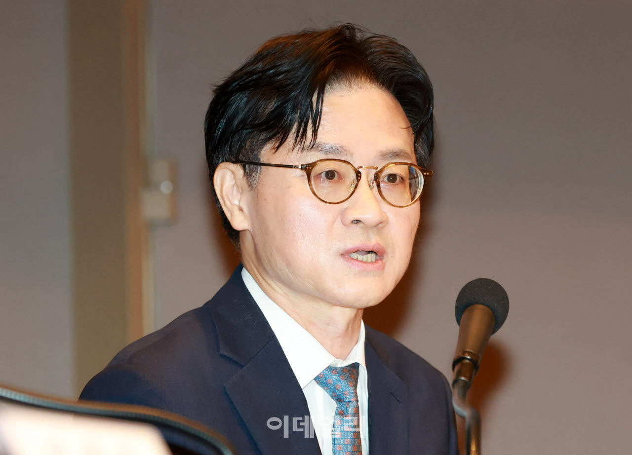 김정관 "주52시간 규제가 일하려는 의지 꺾어선 안돼"
