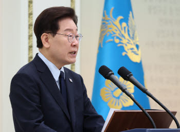 李대통령, 부동산 2차 회의 6시간 만에 종료…‘전폭적인 공급 확대’ 검토
