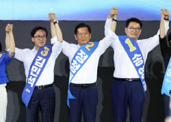 [속보]민주 당대표 제주·인천 김민석 1위…정청래와 2675표차