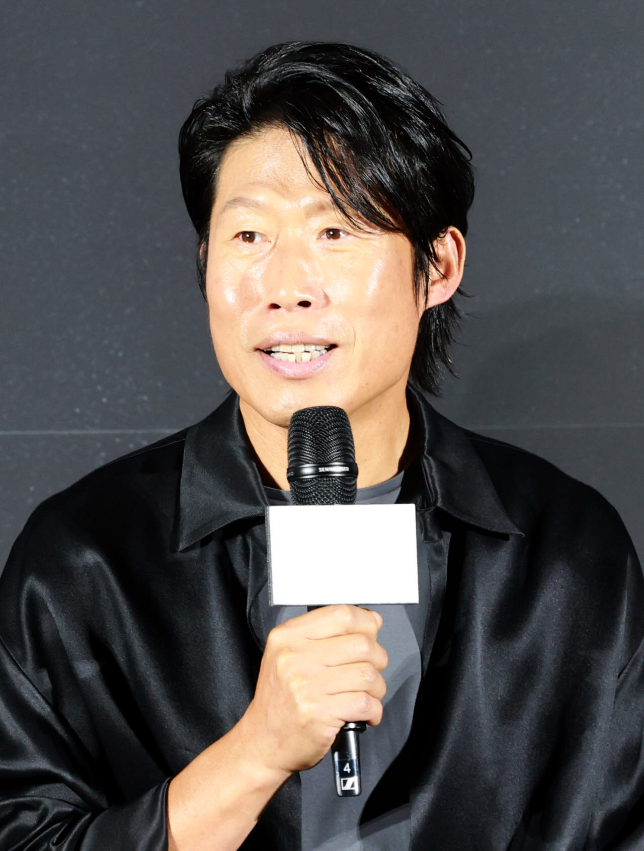 인사말하는 배우 유해진                                                                                                                                                                            