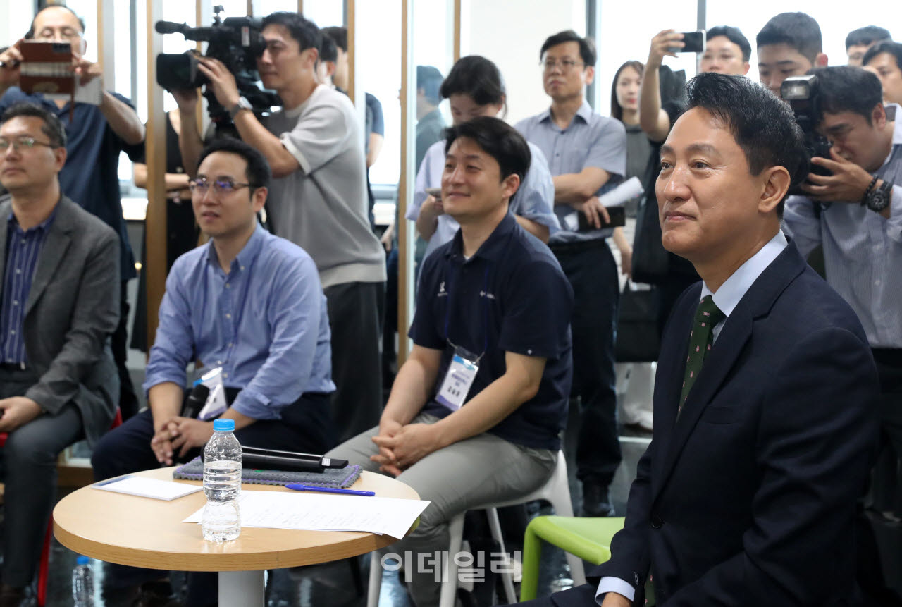  AI 청년 스타트업 간담회                                                                                                                                                                          