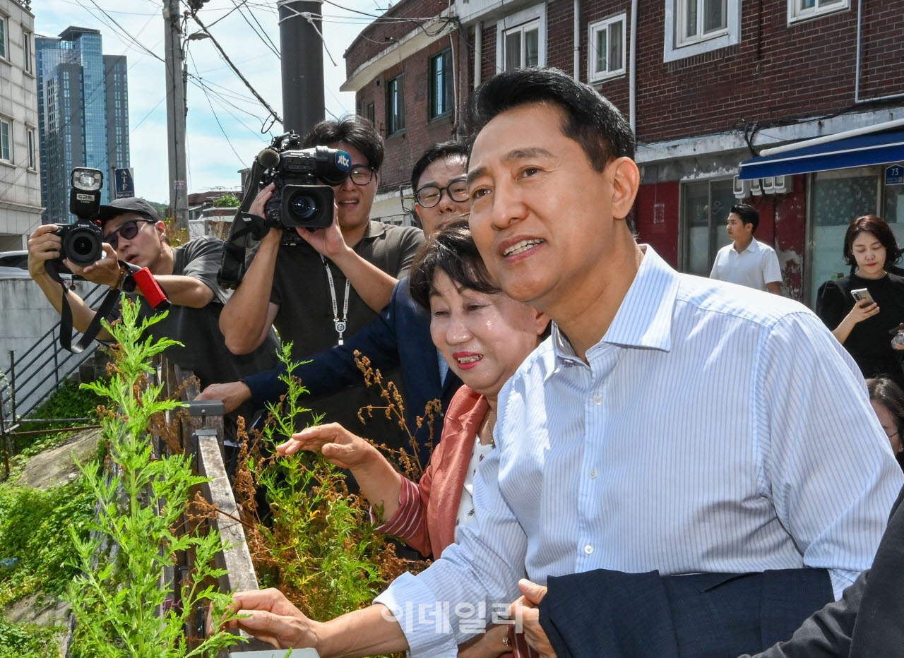  오세훈, 용산구 정비사업 현장 점검                                                                                                                                                                