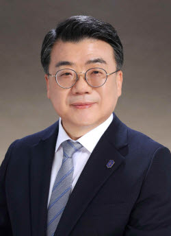 “대학 지원 미룰수록 美·中과 AI격차 벌어질 것"