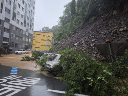 거제 시간당 124.5㎜ '물폭탄'…중대본 1단계 가동