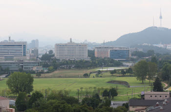 서울시민 64% “용산공원 공공주택 반대”…47%는 ‘매우반대’