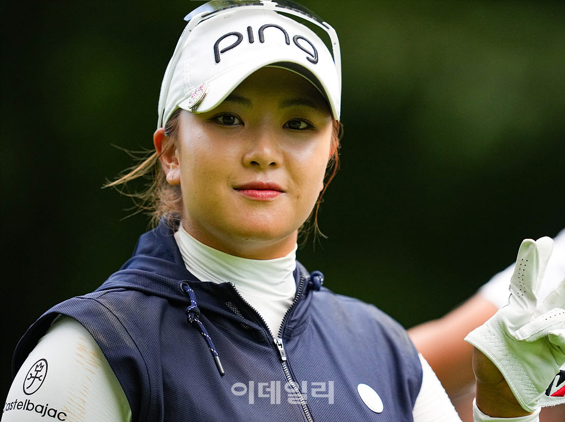 유서연,차분한 미소 출발                                                                                                                                                                           