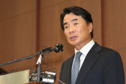 이장한 종근당 회장, 지분 전량 세 자녀 증여…장남 지분 5.32%로