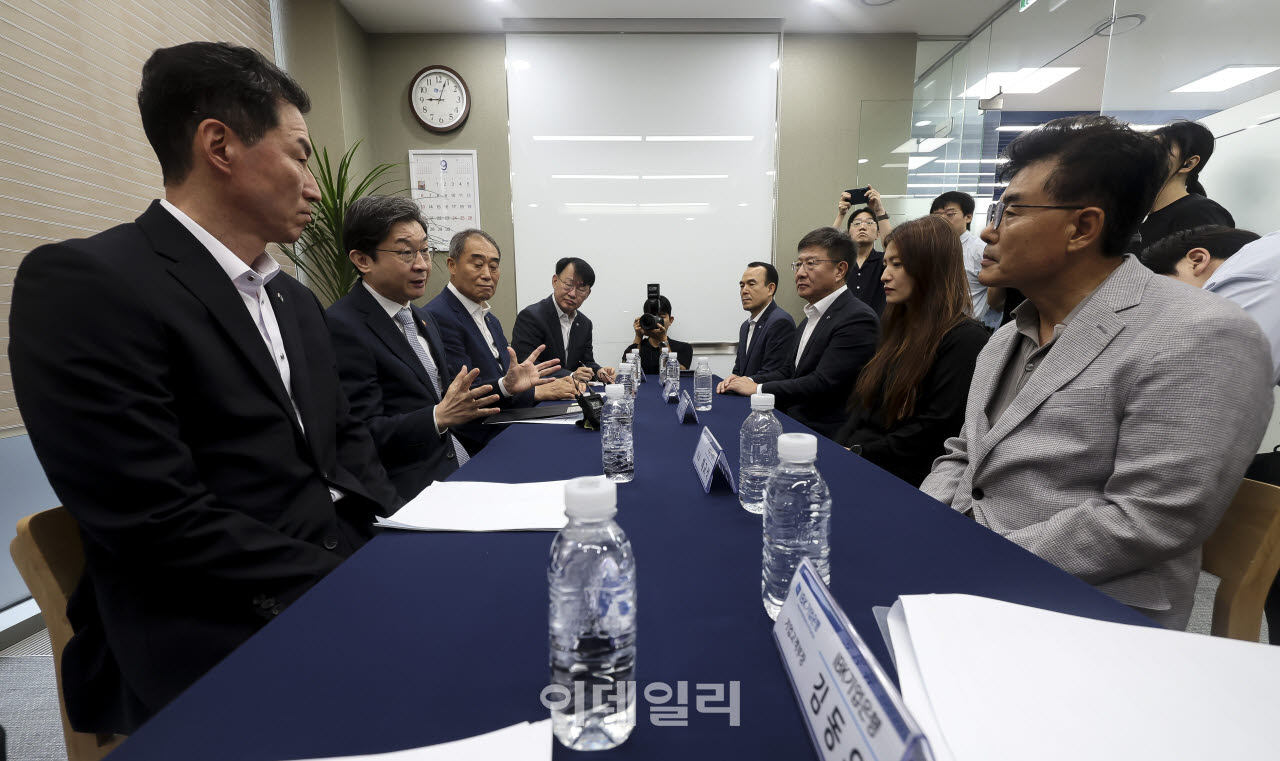  'SCB 대출 약정 시연' 소상공인 간담회                                                                                                                                                   