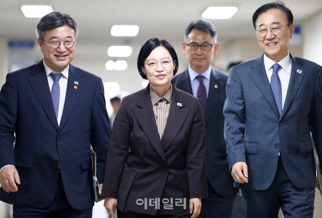  한성숙 총리, 행정 공공기관 이전 기자회견                                                                                                                                                         