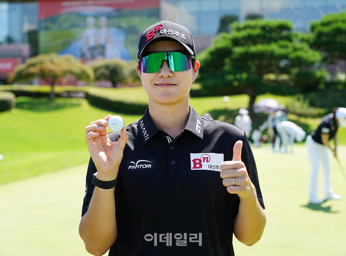 성은정,대회 우승 향한 엄지 척                                                                                                                                                                     