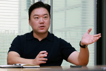 백승원 케이엠제약 대표 “에스테틱으로 사업 확장…900억원 규모 생산체제 구축”