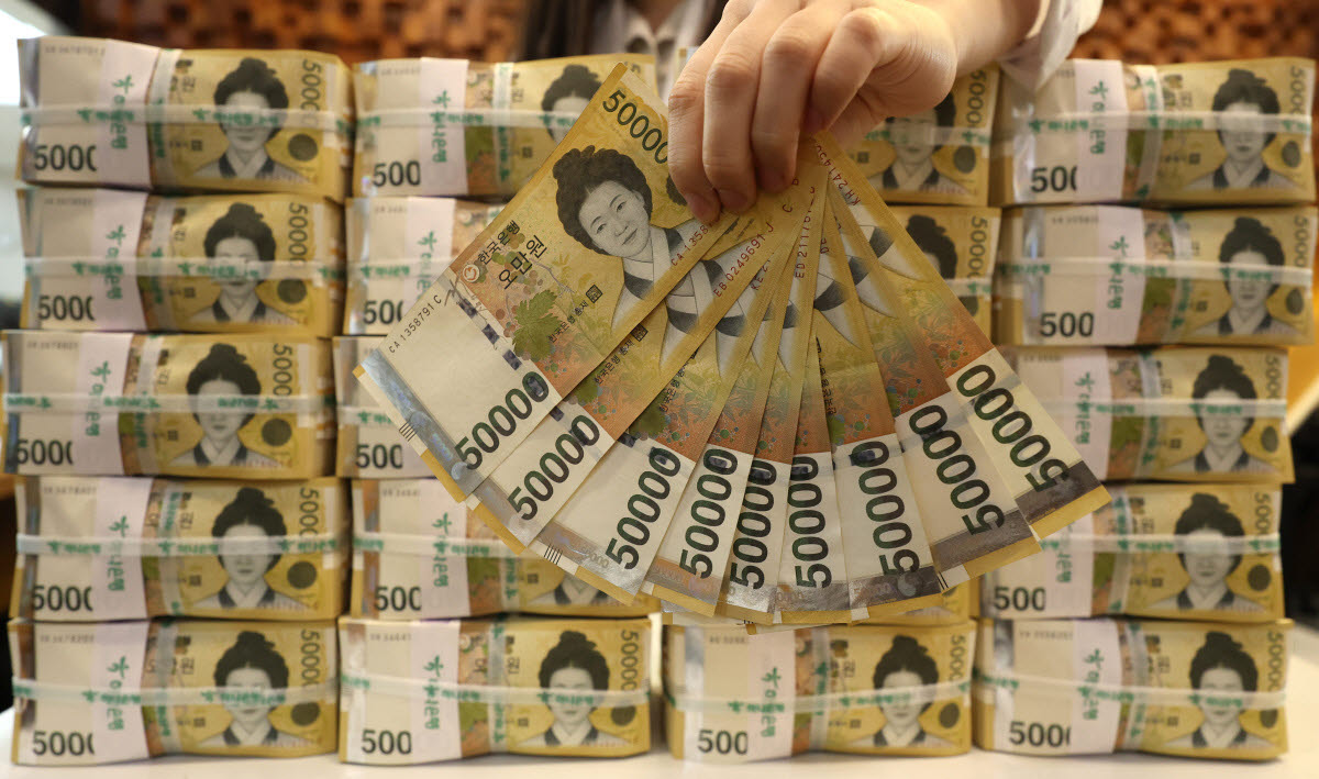 '추석엔 세종대왕 대신 신사임당 주세요'…외면받는 만원권