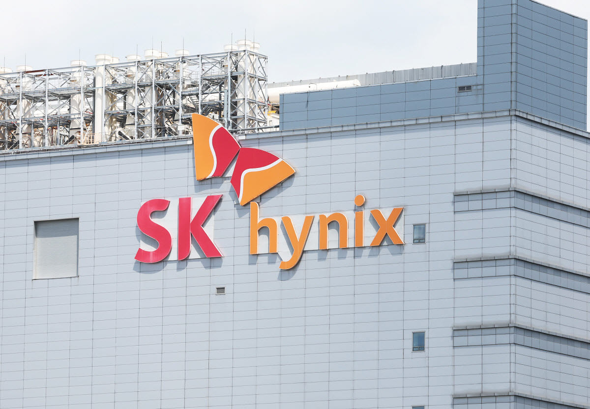 SK하닉 노사, 성과급 자사주 비율 50%로 낮춰…추석 전 타결 재도전(종합)