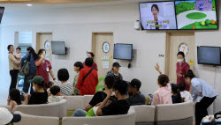 [포토]독감유행주의보, 한 달 일찍 찾아온 독감                                                                                                                                                            