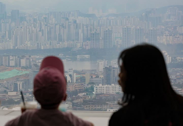 “외국인한테 월세 꼬박”…외인 집주인 5년래 4배 늘었다