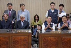 서울 시내버스 파업 철회, 교통대란 피했다…통상임금 갈등은 계속(종합)