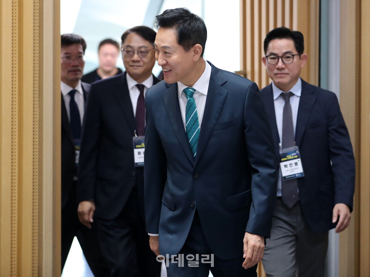  한강버스 운항 1주년 포럼 참석하는 오세훈 시장                                                                                                                                                    