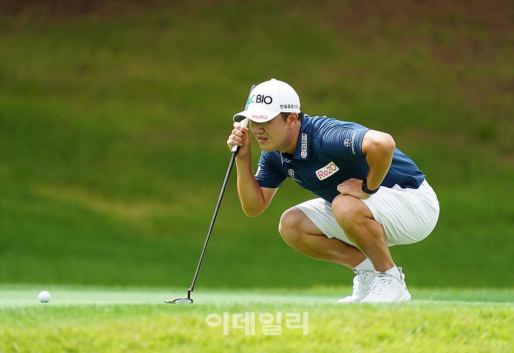  박성국, 침착하게 읽는 라인                                                                                                                                                                       